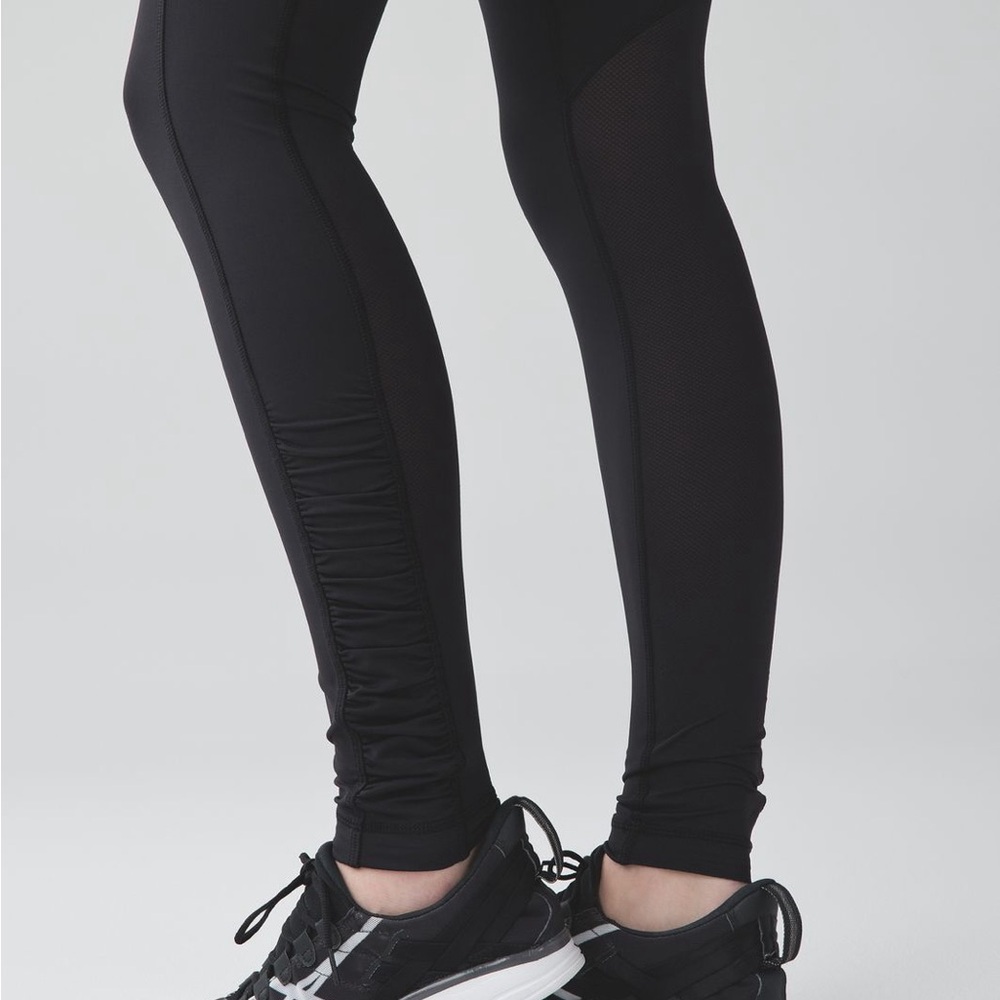 Lululemon Speed Tight Black High Rise Leggings with Pockets and Ruched Ankles - Picture 4 of 10